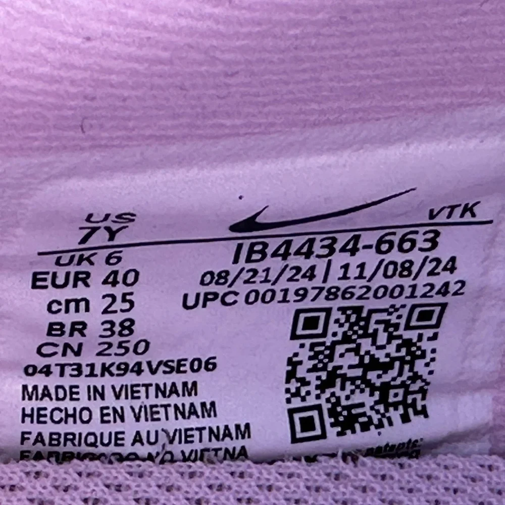 NEW Nike Pink Air Max DN BG Casual Sneaker Size Youth 7 (7Y) ; fits Womens 8.5